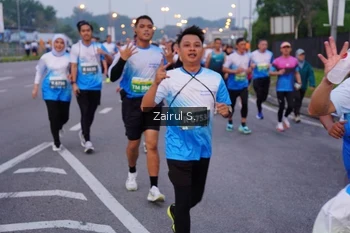 Runner Photo 3386970