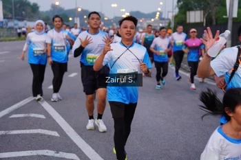 Runner Photo 3386971