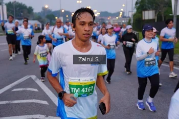 Runner Photo 3386978