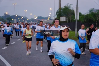 Runner Photo 3386990