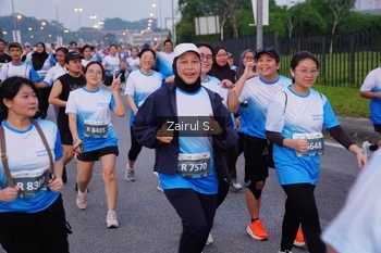 Runner Photo 3386996