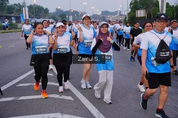 Runner Photo 3387023