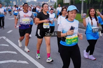 Runner Photo 3387029
