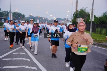 Runner Photo 3387033
