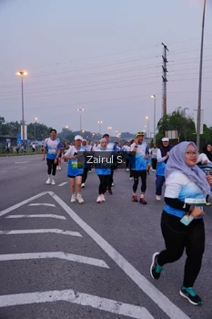 Runner Photo 3387070