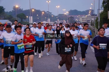 Runner Photo 3387698