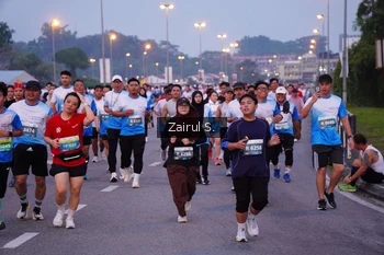 Runner Photo 3387761