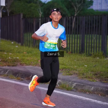 Runner Photo 3388936