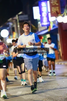 Runner Photo 3394235