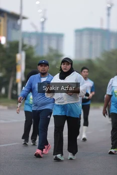 Runner Photo 3402003