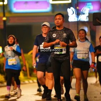 Runner Photo 3404650