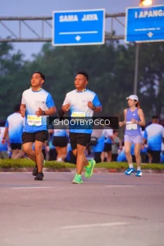 Runner Photo 3405434
