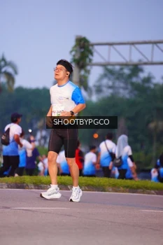 Runner Photo 3405459
