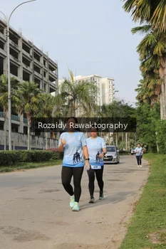 Runner Photo 3406707