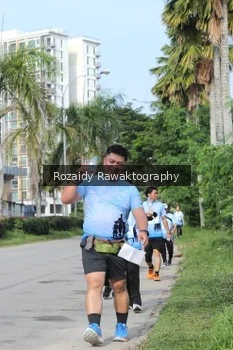 Runner Photo 3409865