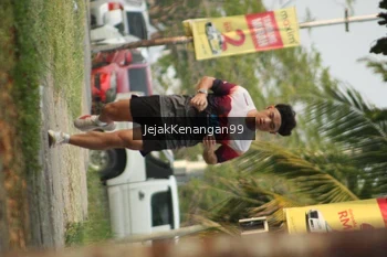 Runner Photo 3409917