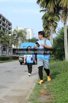 Runner Photo 3409935