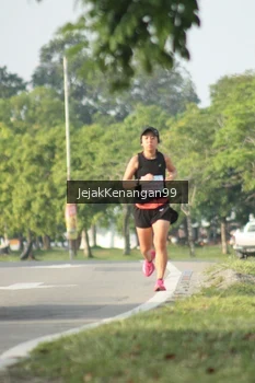 Runner Photo 3410016