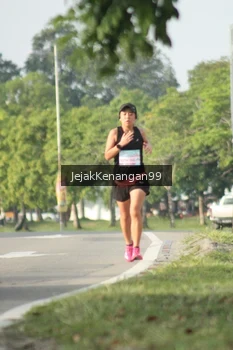 Runner Photo 3410018