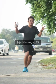 Runner Photo 3410019