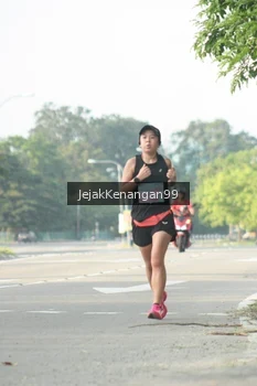 Runner Photo 3410023