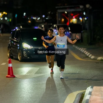 Runner Photo 3415645