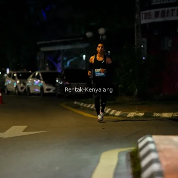 Runner Photo 3416024