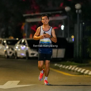 Runner Photo 3416057