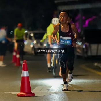 Runner Photo 3416114