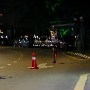 Runner Photo 3416184