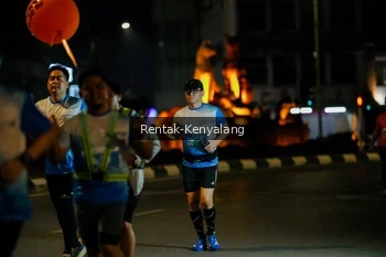 Runner Photo 3416536