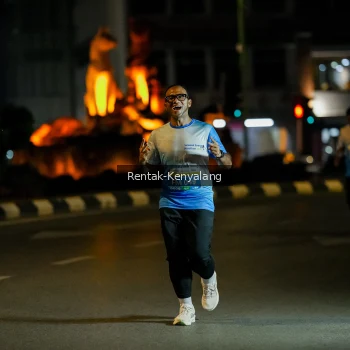 Runner Photo 3416614