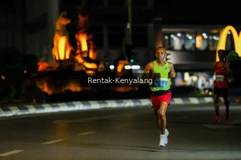 Runner Photo 3419510