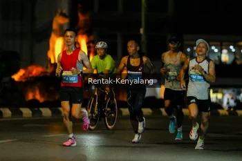 Runner Photo 3419524