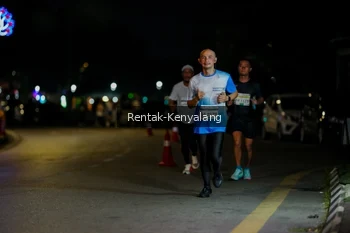 Runner Photo 3420002