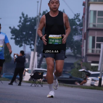 Runner Photo 3421083