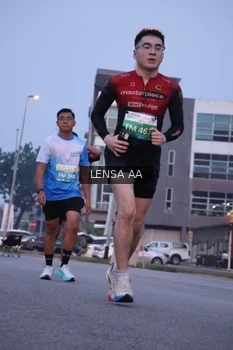 Runner Photo 3421108