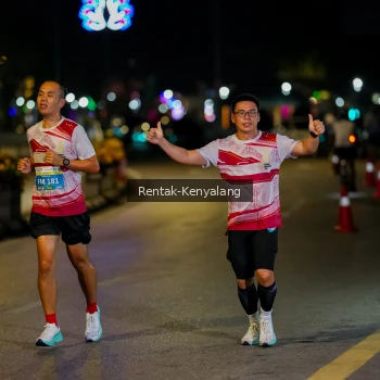 Runner Photo 3421121