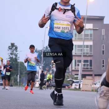 Runner Photo 3421746