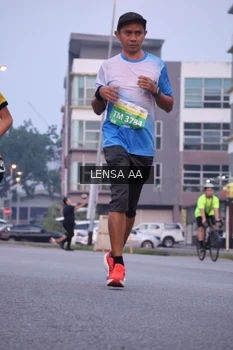 Runner Photo 3421767