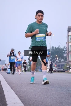 Runner Photo 3421817