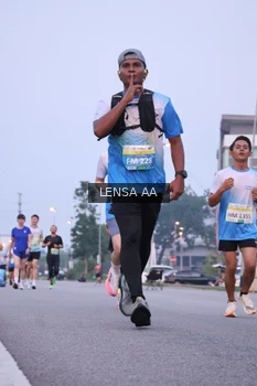 Runner Photo 3421843