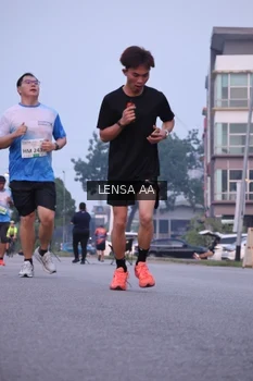 Runner Photo 3421902