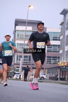 Runner Photo 3422013