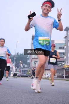 Runner Photo 3422022