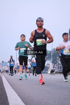 Runner Photo 3422026