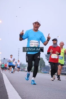Runner Photo 3422149