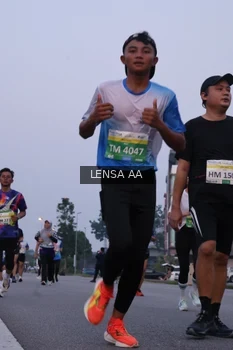 Runner Photo 3422156