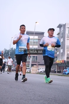 Runner Photo 3422173