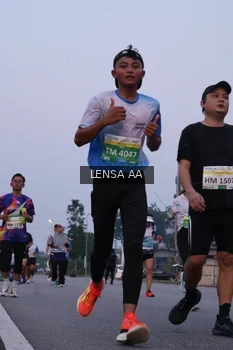 Runner Photo 3422195